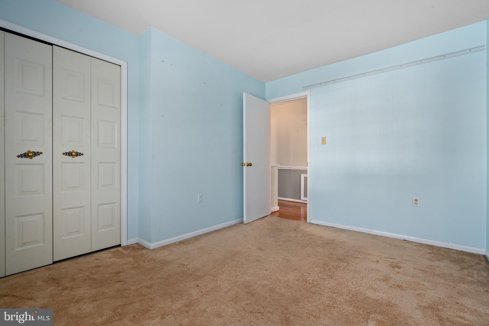 BURKE STATION SQUARE - Residential