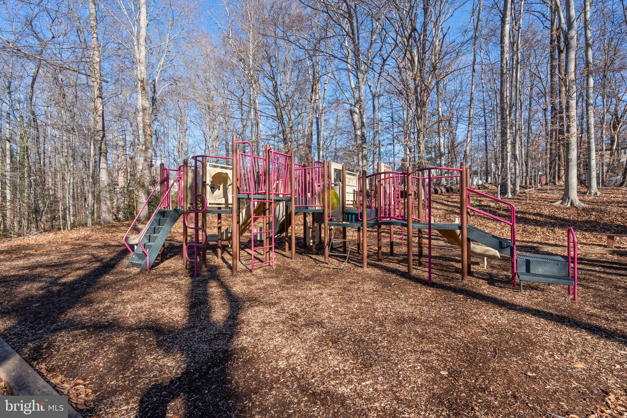 BURKE STATION SQUARE - Residential