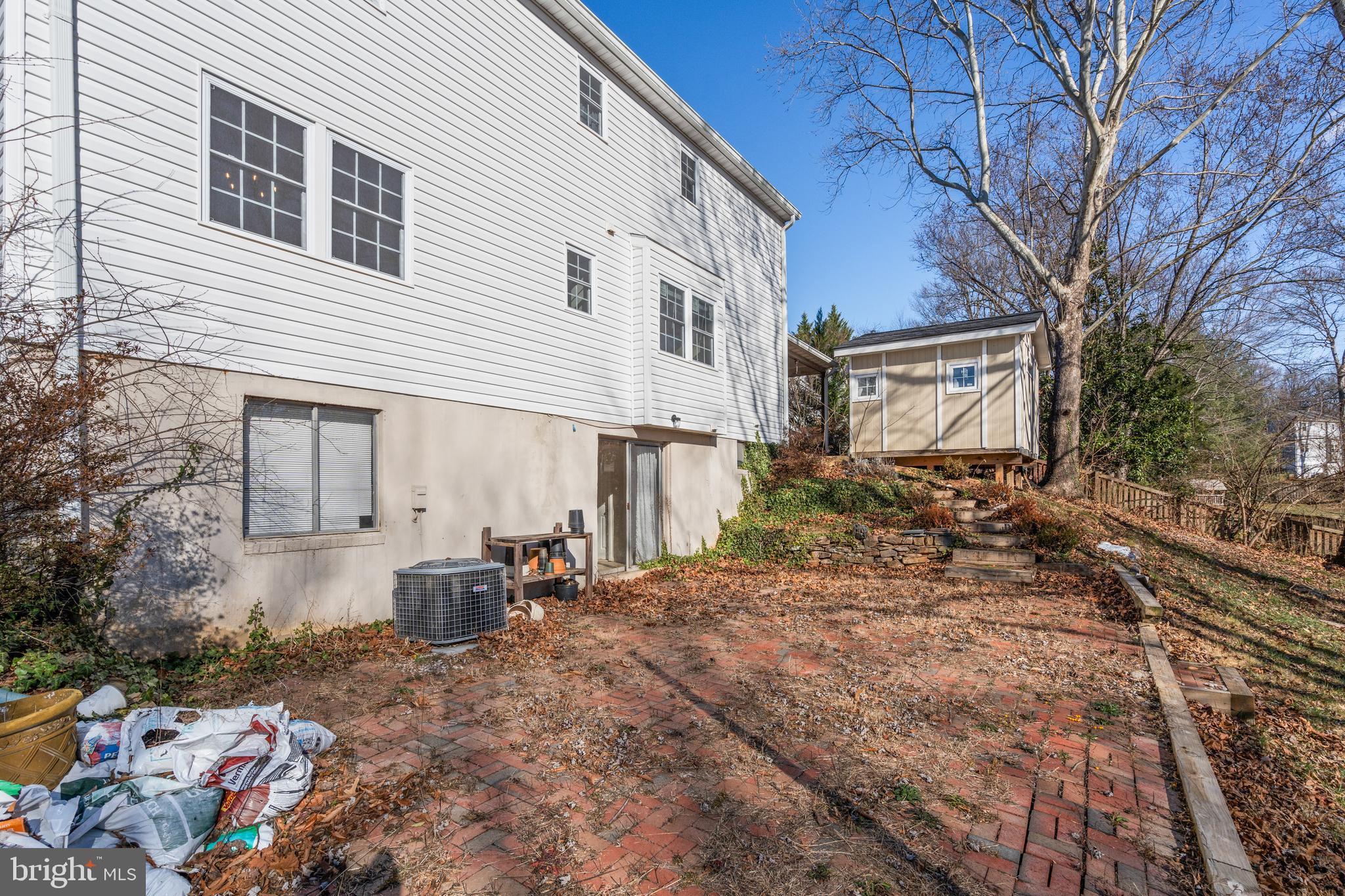 BURKE STATION SQUARE - Residential