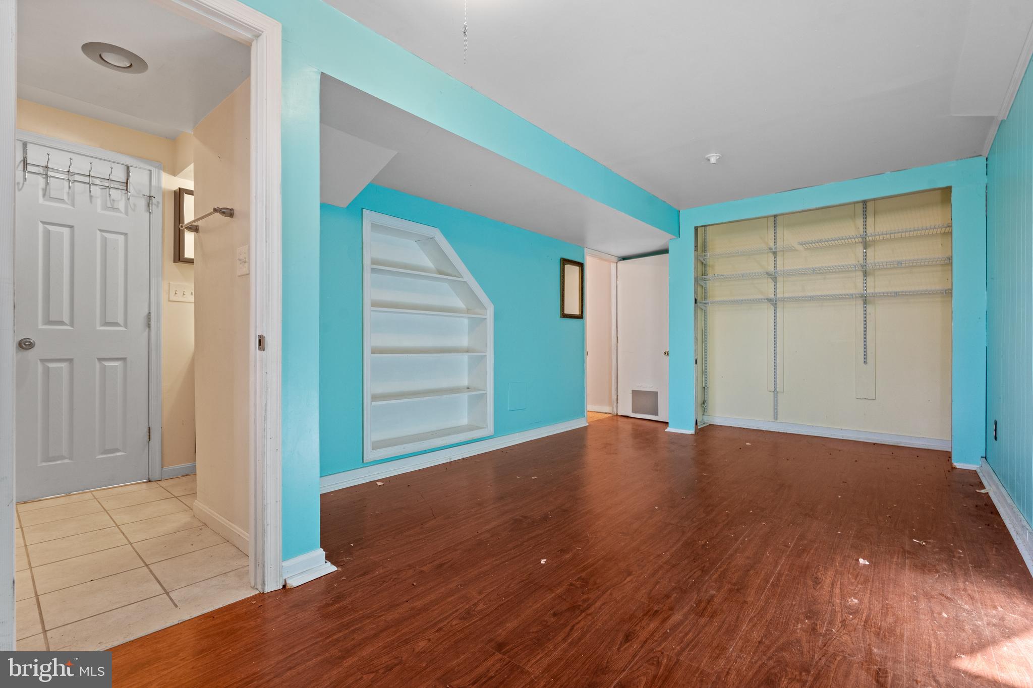 BURKE STATION SQUARE - Residential