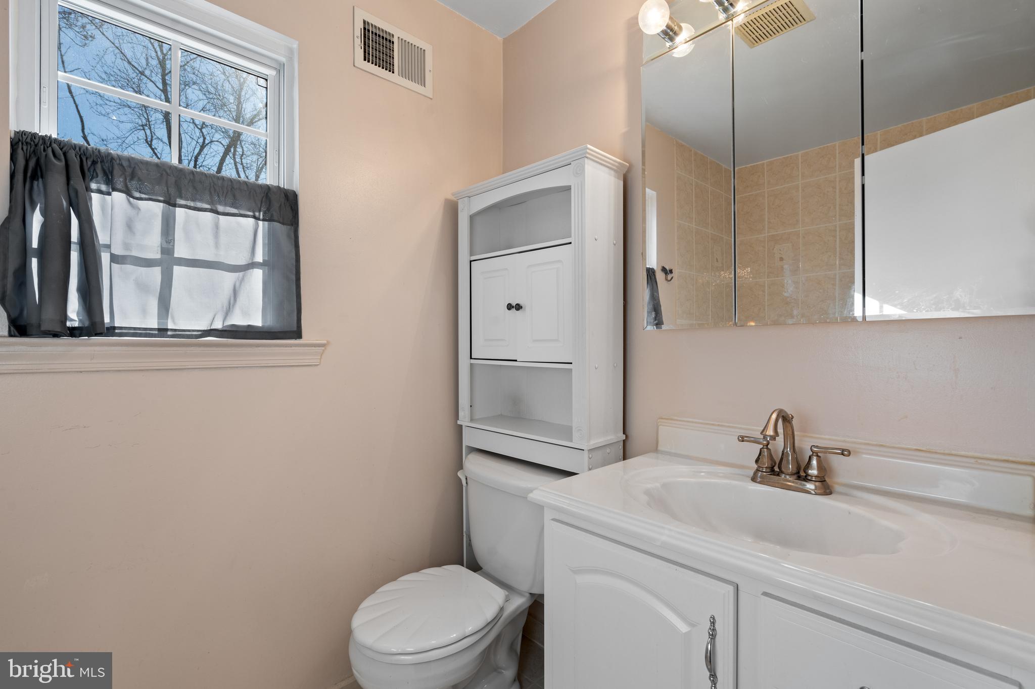 BURKE STATION SQUARE - Residential