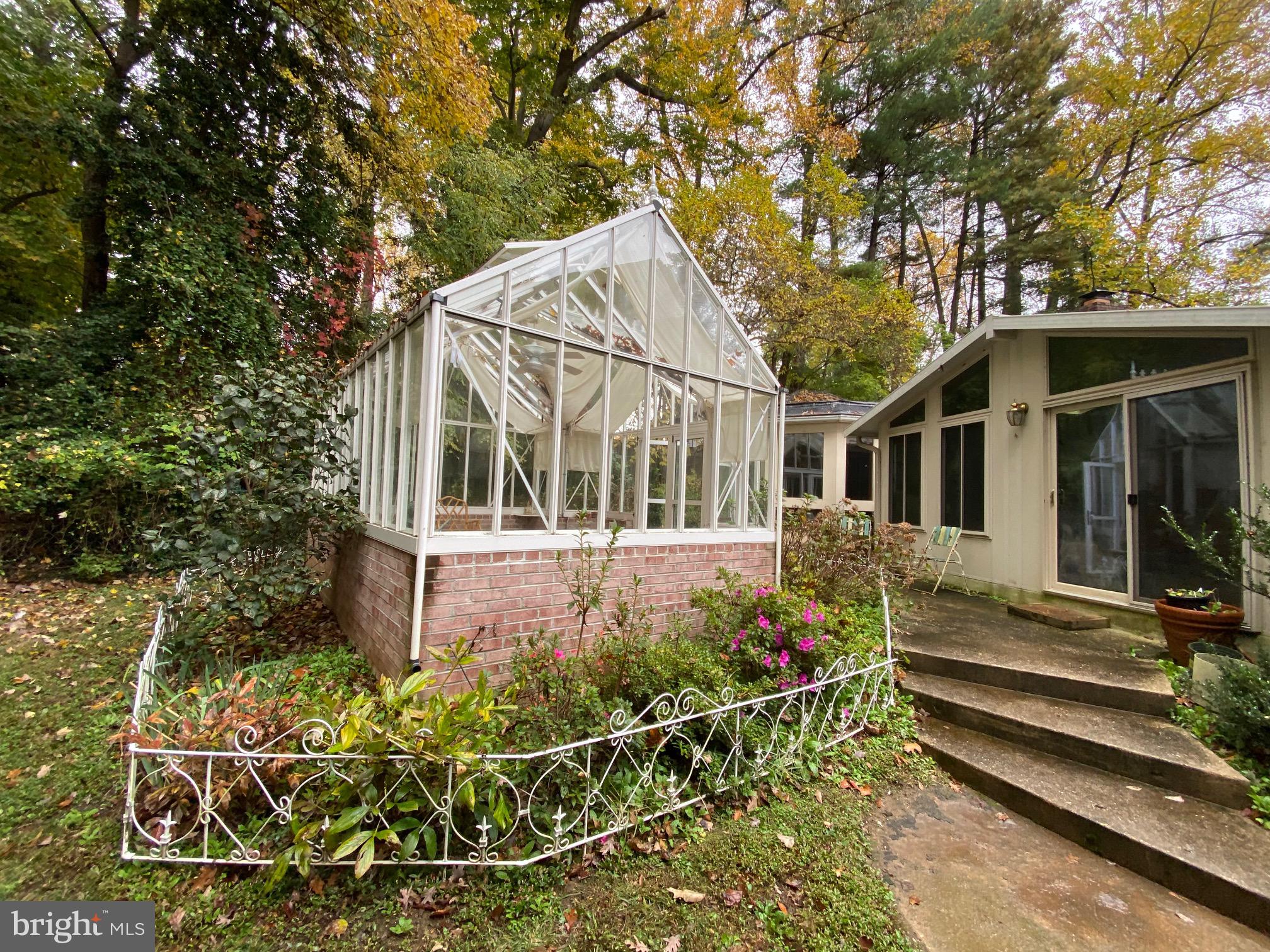 ARROWOOD - Residential