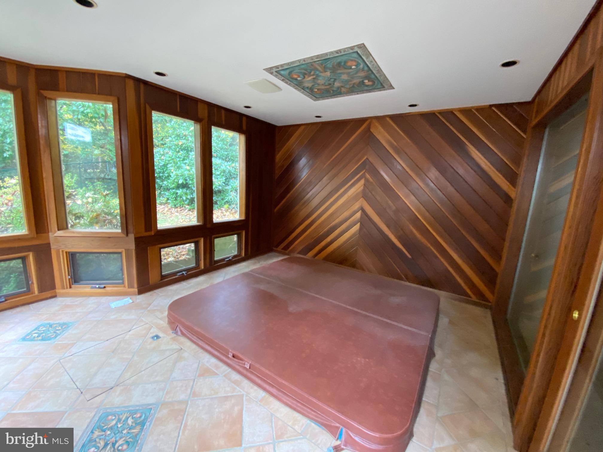 ARROWOOD - Residential