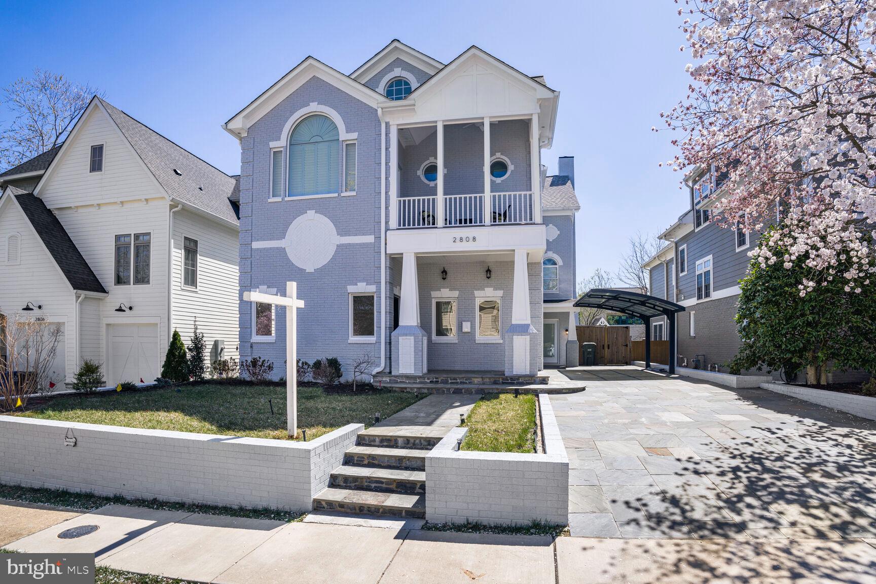 2808 1ST ROAD N