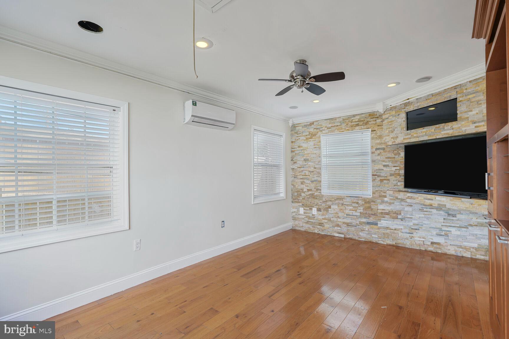 LYON PARK - Residential