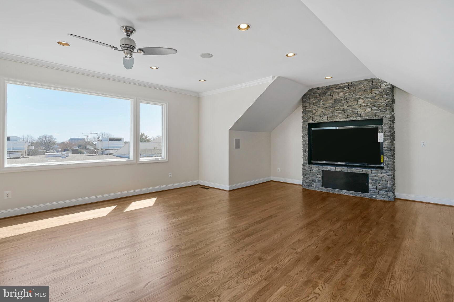 LYON PARK - Residential