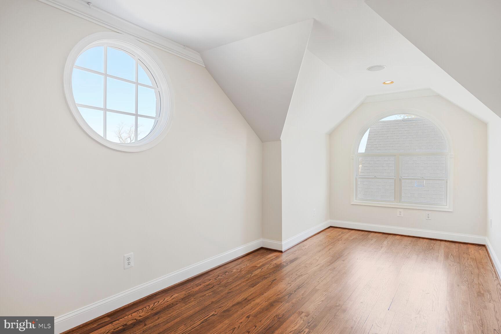 LYON PARK - Residential