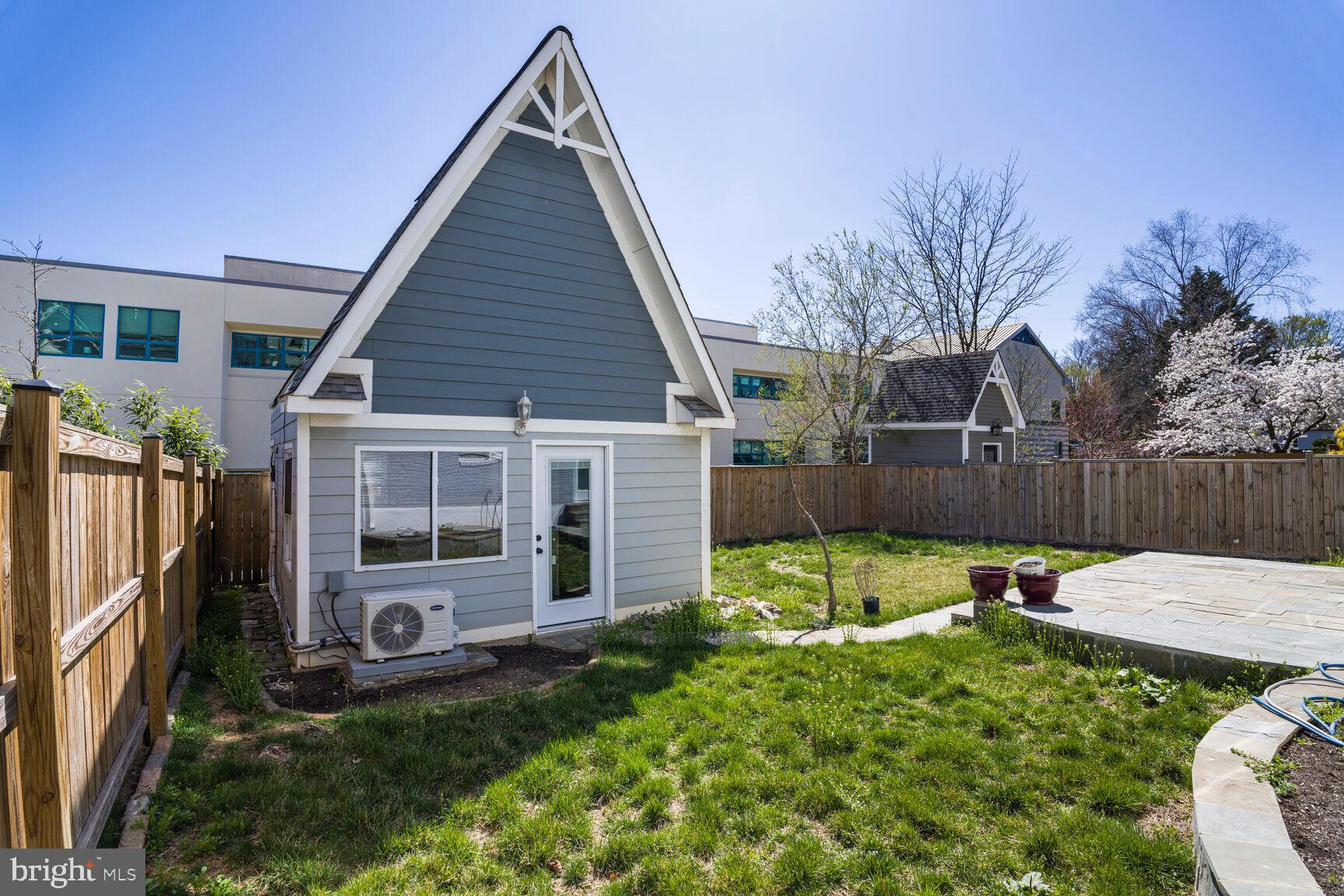 LYON PARK - Residential