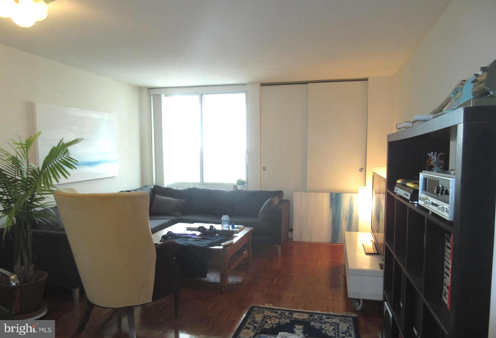 WASHINGTON SQ - Residential