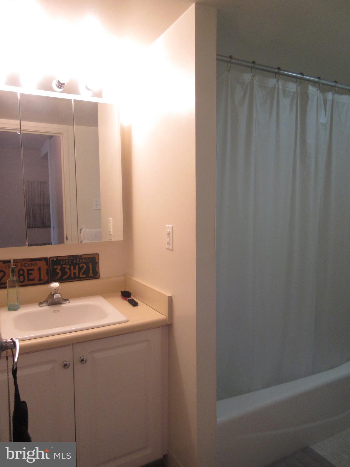 WASHINGTON SQ - Residential