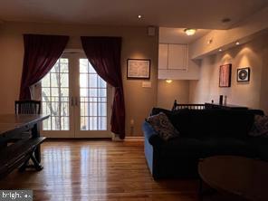 WASHINGTON SQ WEST - Residential