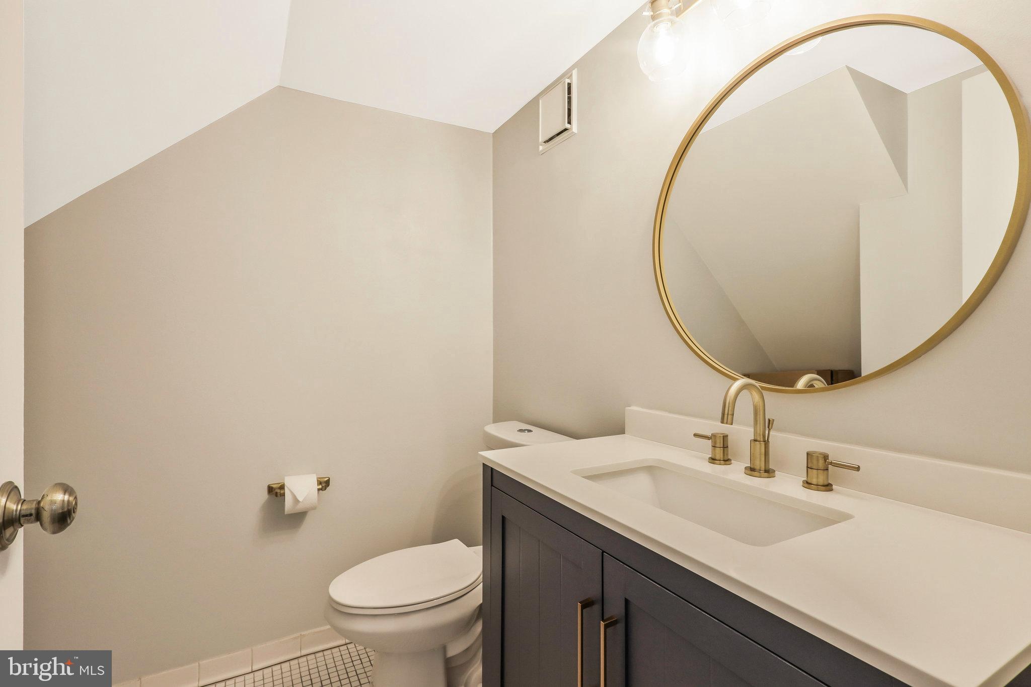 FAIRLINGTON TOWNE - Residential Lease