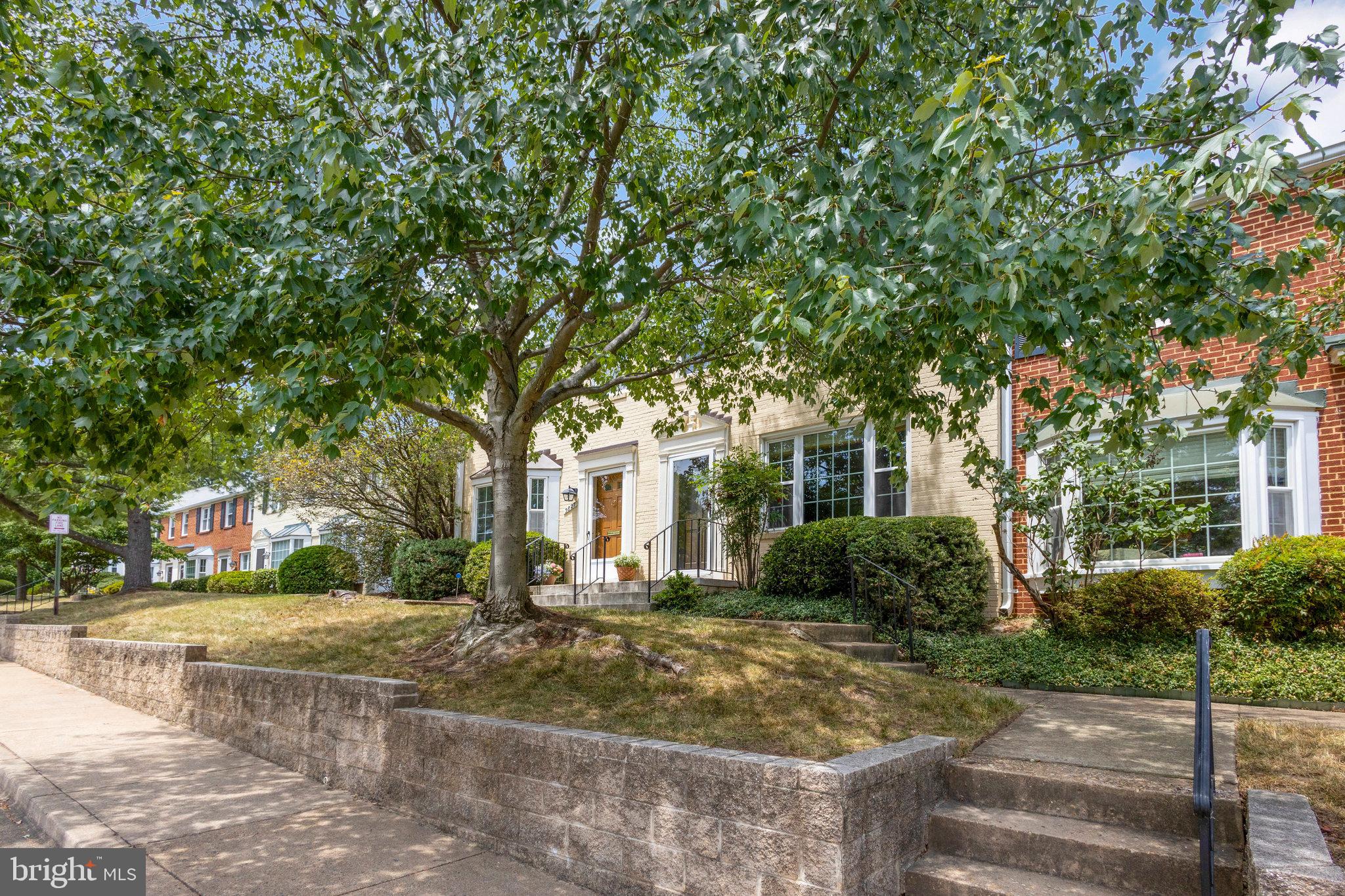 FAIRLINGTON TOWNE - Residential Lease