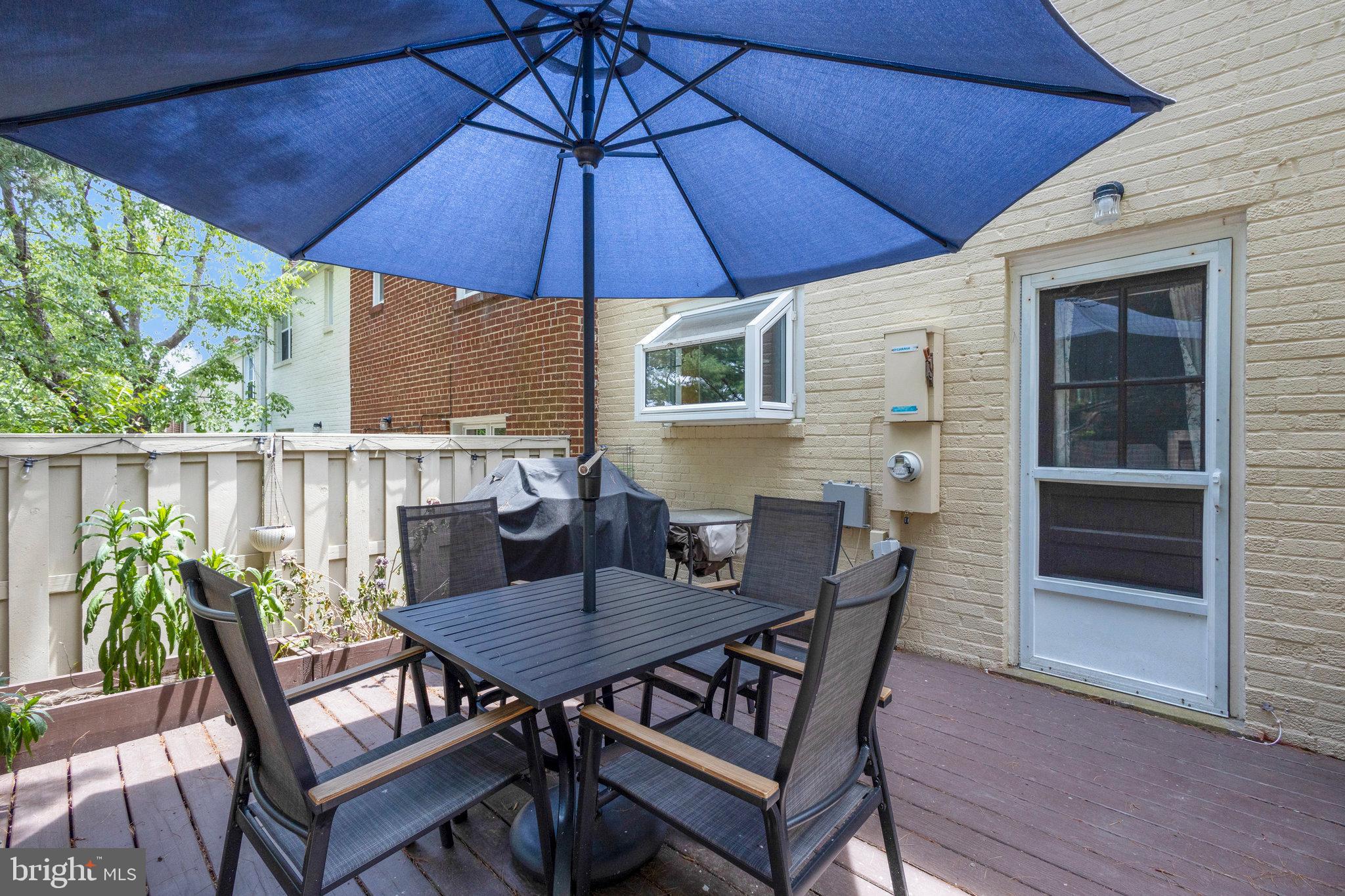 FAIRLINGTON TOWNE - Residential Lease