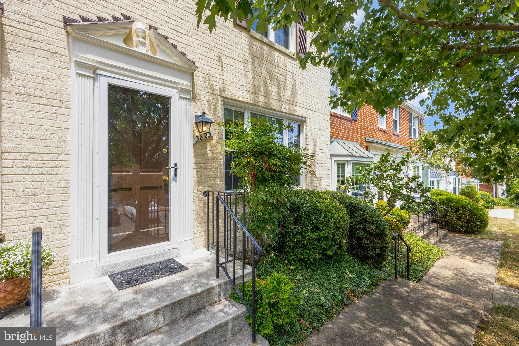 FAIRLINGTON TOWNE - Residential Lease