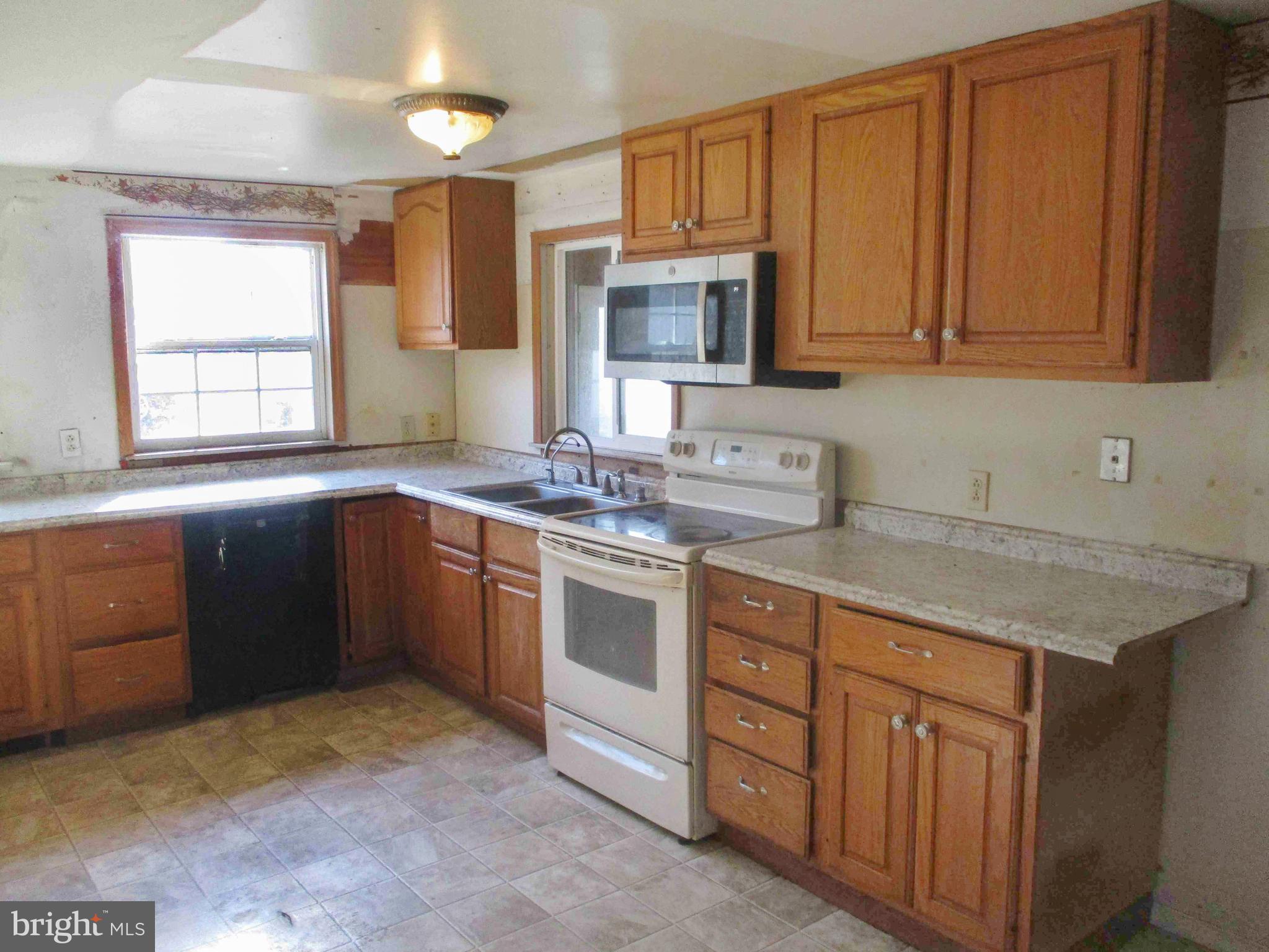 CRYSTAL BEACH MANOR - Residential