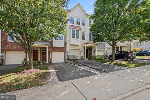Photo of 16759 Shingle Oak Drive, WOODBRIDGE, VA 22191 (MLS # VAPW2133246)
