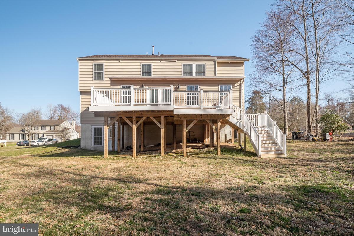 WHITE HALL - Residential