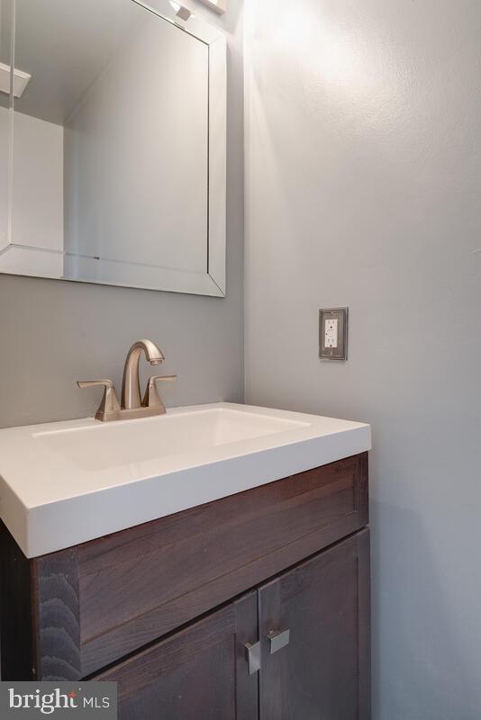 WHITE HALL - Residential