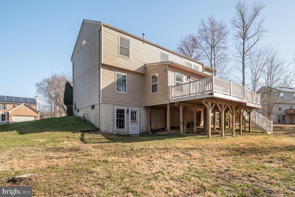 WHITE HALL - Residential