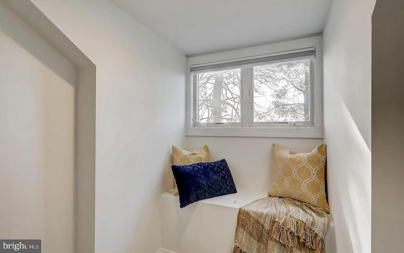 NORTH LAUREL PARK - Residential Lease