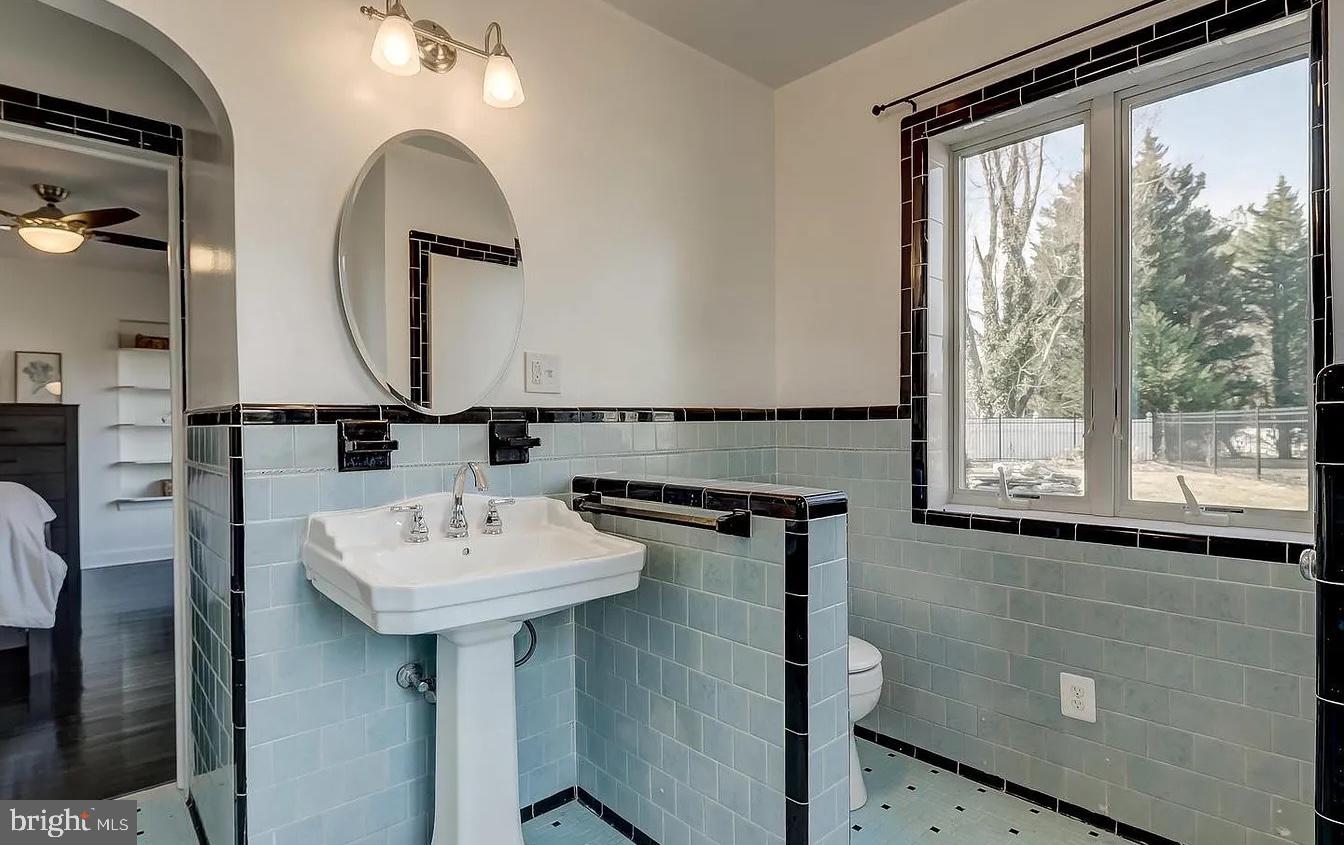 NORTH LAUREL PARK - Residential Lease