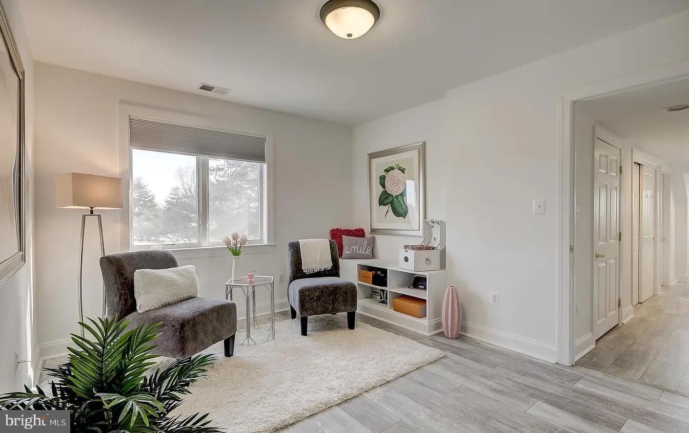 NORTH LAUREL PARK - Residential Lease