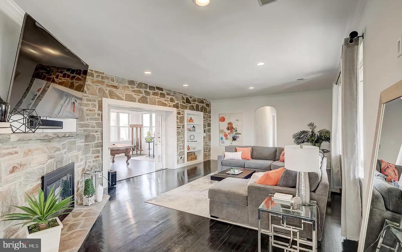 NORTH LAUREL PARK - Residential Lease