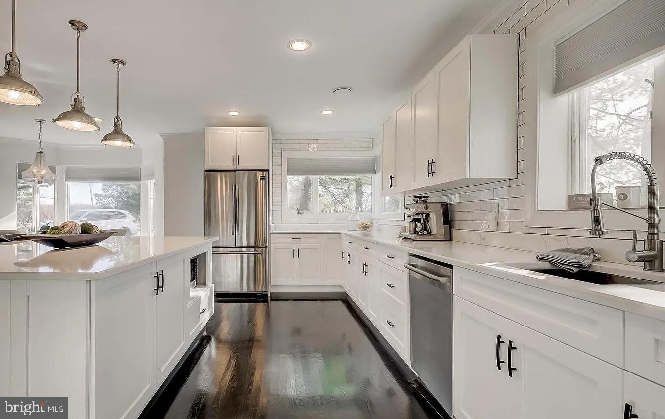 NORTH LAUREL PARK - Residential Lease