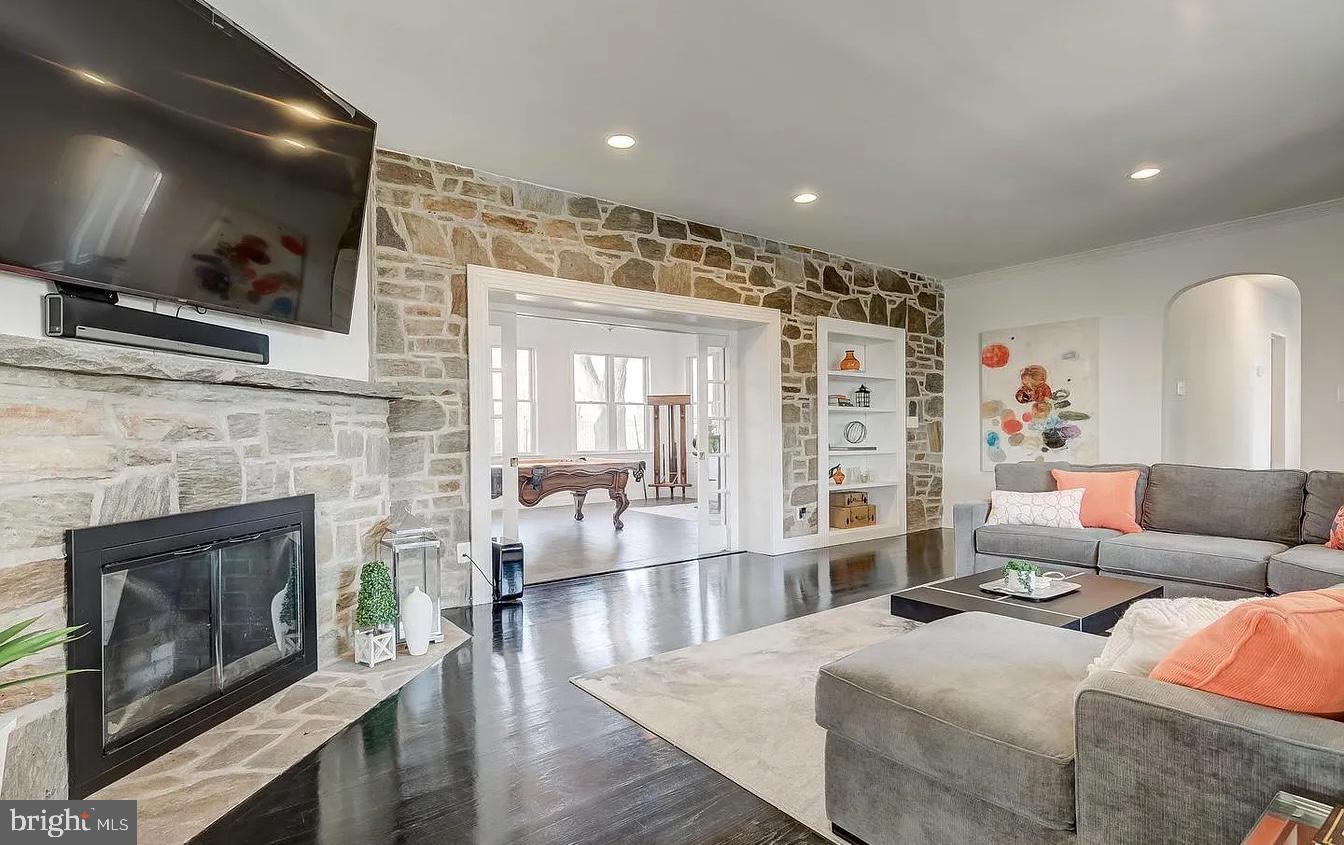 NORTH LAUREL PARK - Residential Lease