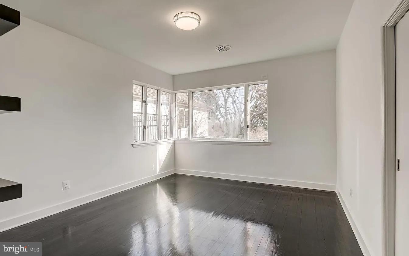 NORTH LAUREL PARK - Residential Lease