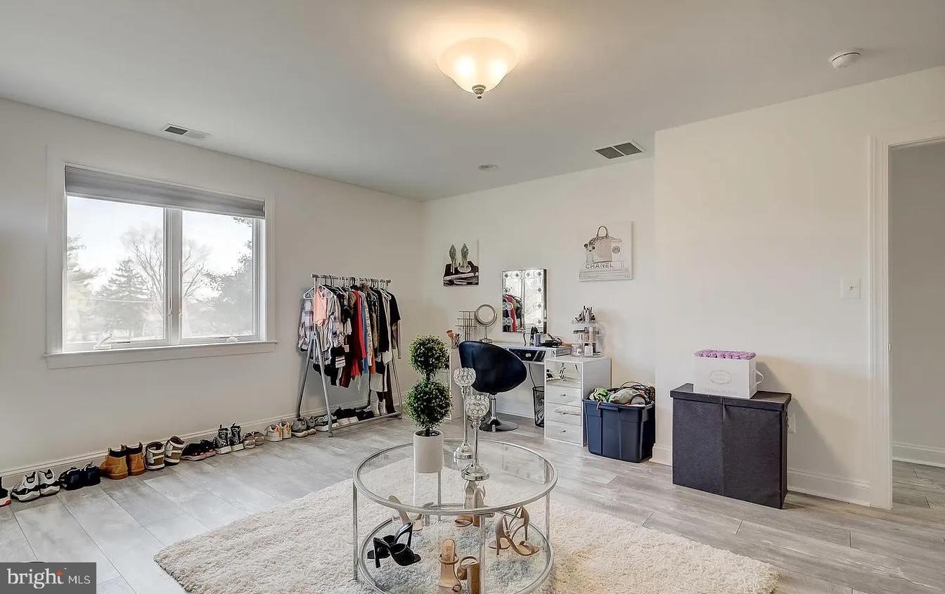 NORTH LAUREL PARK - Residential Lease