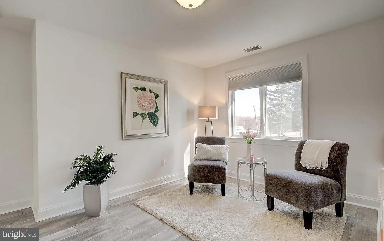 NORTH LAUREL PARK - Residential Lease