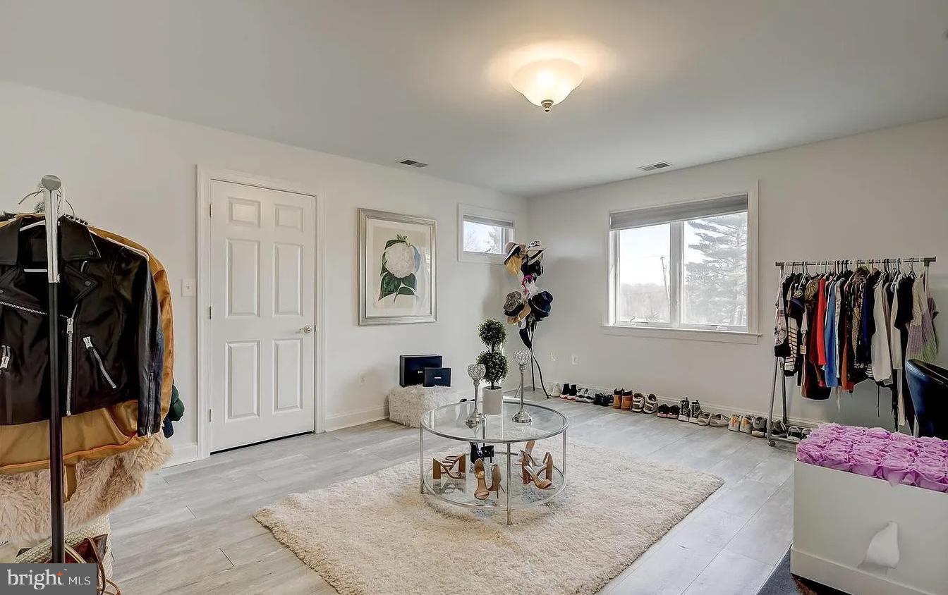 NORTH LAUREL PARK - Residential Lease