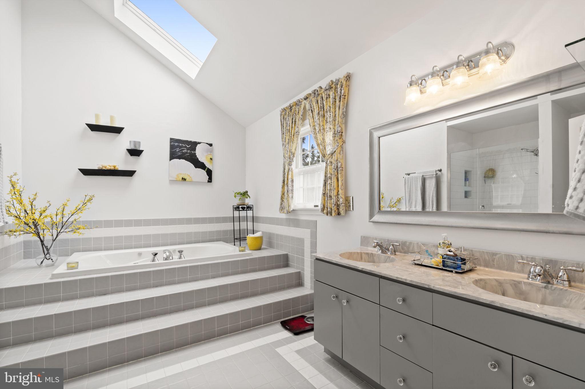 BRIARWOOD - Residential