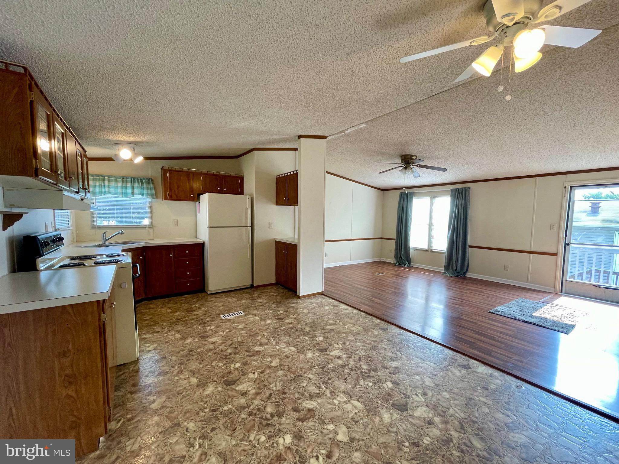 HIGHLAND MANOR - Residential