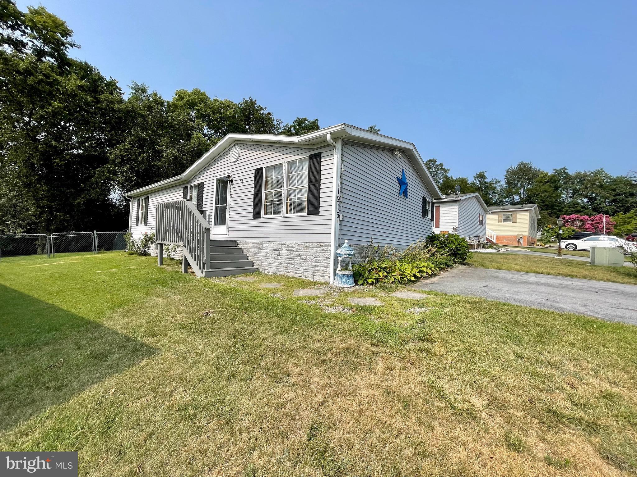 HIGHLAND MANOR - Residential