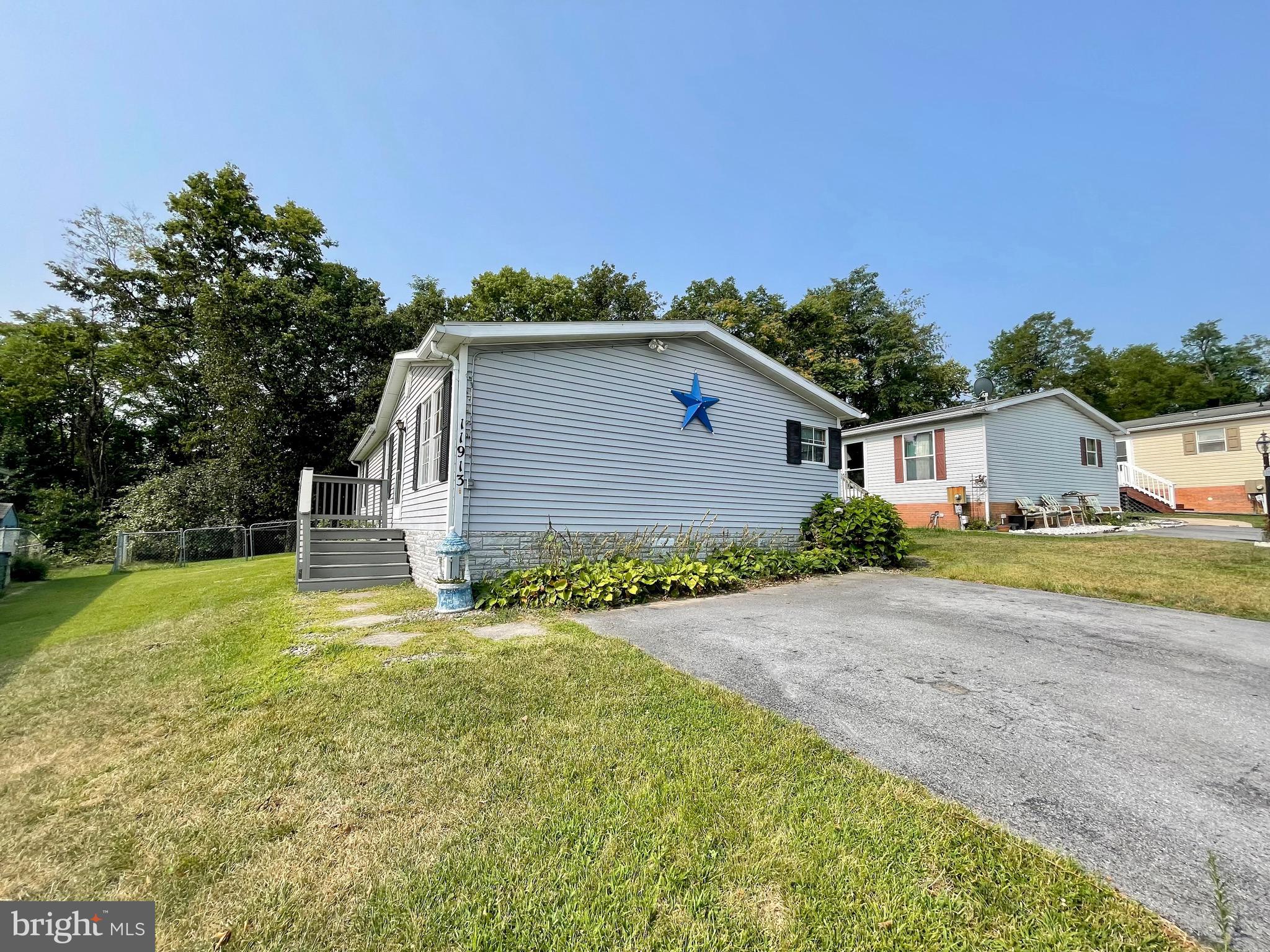 HIGHLAND MANOR - Residential