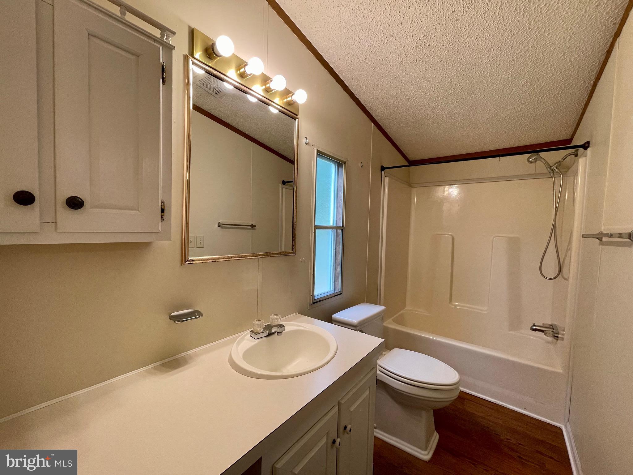 HIGHLAND MANOR - Residential