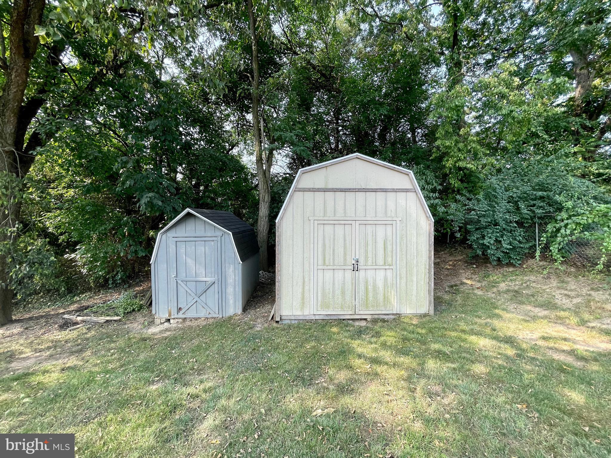 HIGHLAND MANOR - Residential