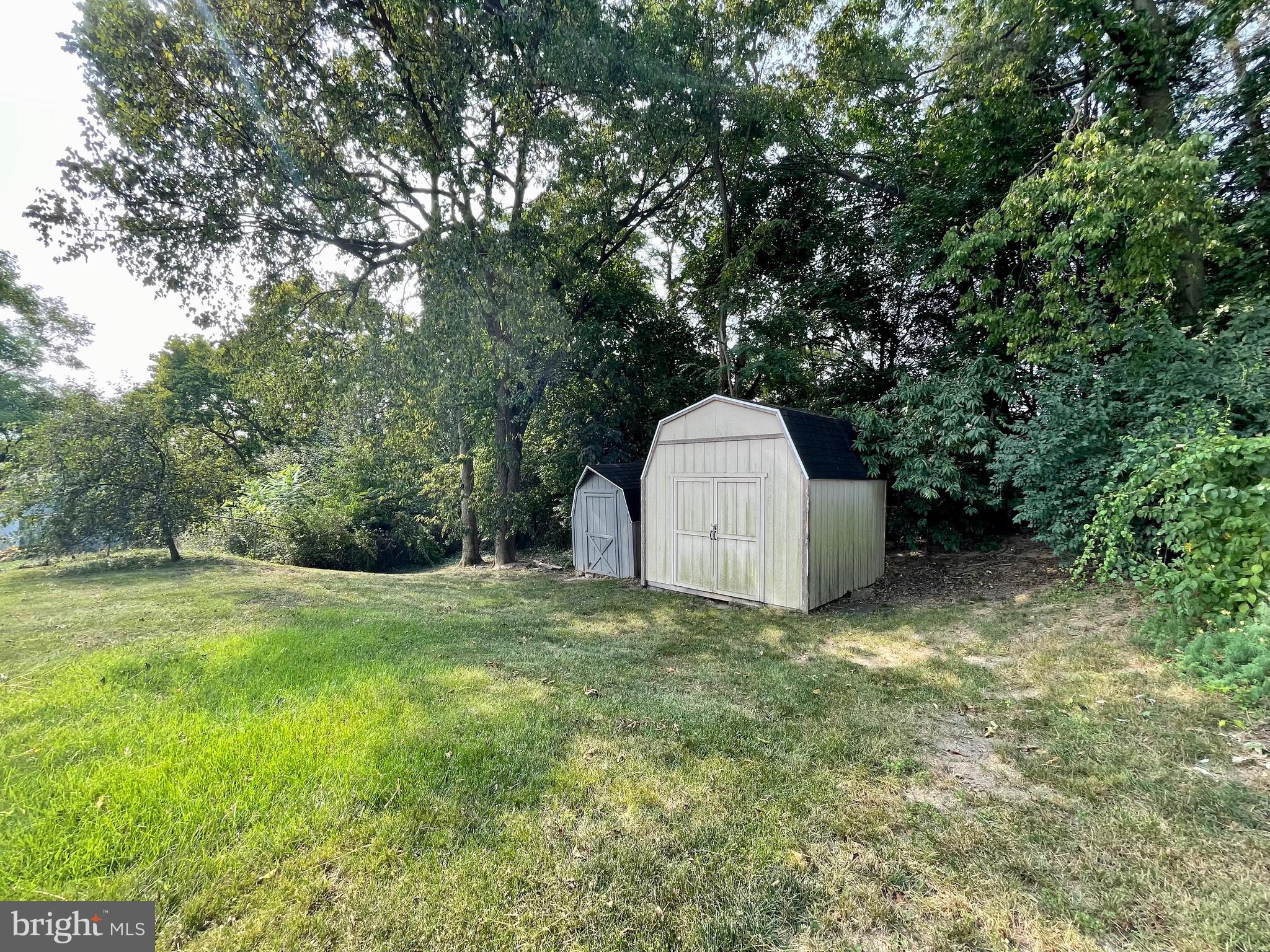 HIGHLAND MANOR - Residential