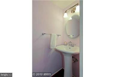 NEWINGTON STATION - Residential