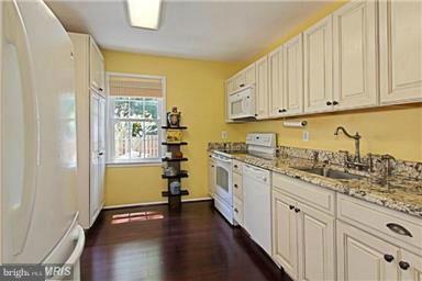 NEWINGTON STATION - Residential