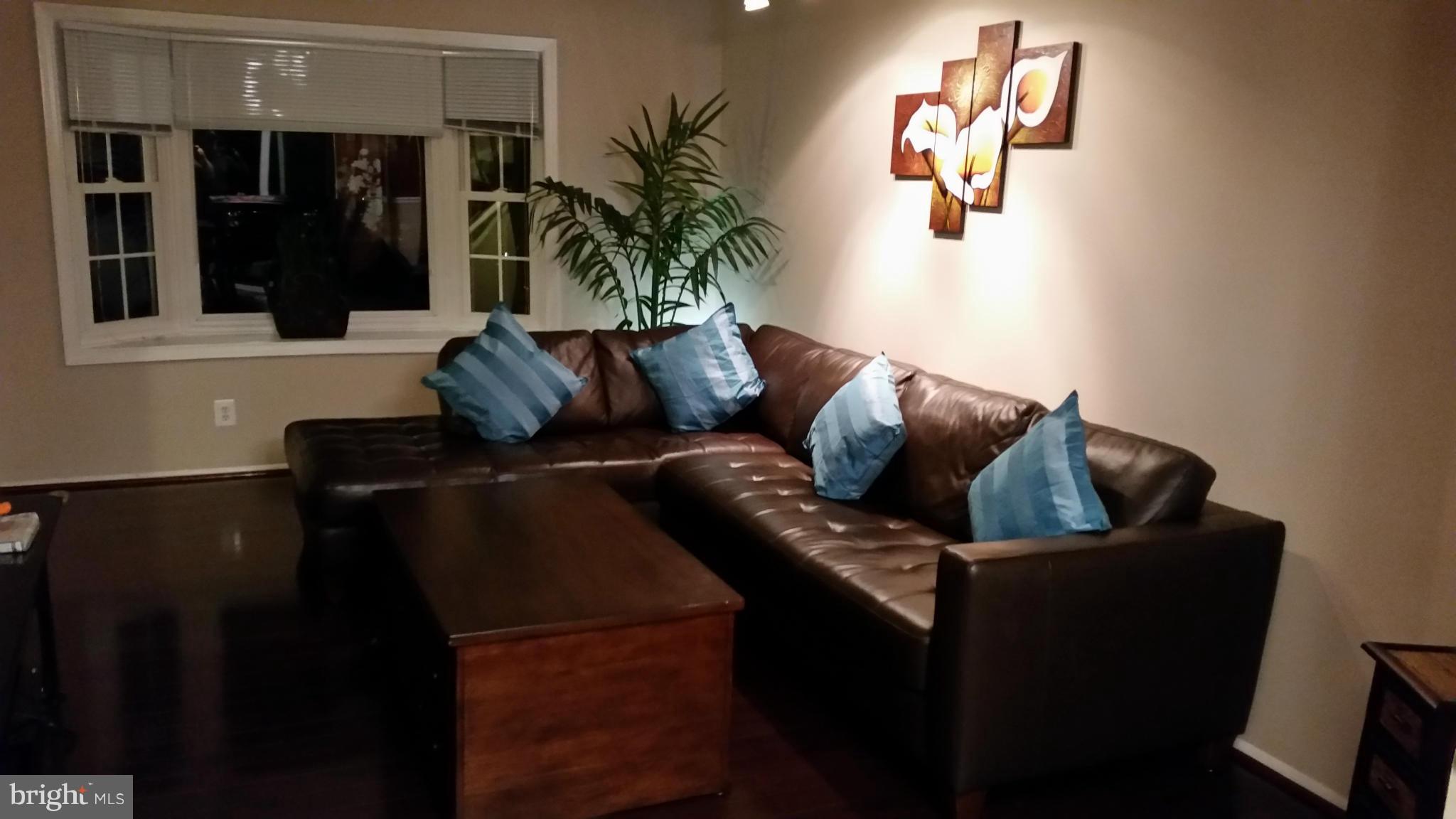 NEWINGTON STATION - Residential