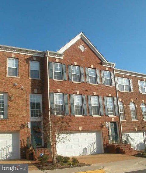 Townhouse For Rent - 6264 Shackelford Terrace<br/> ALEXANDRIA, VA 22312