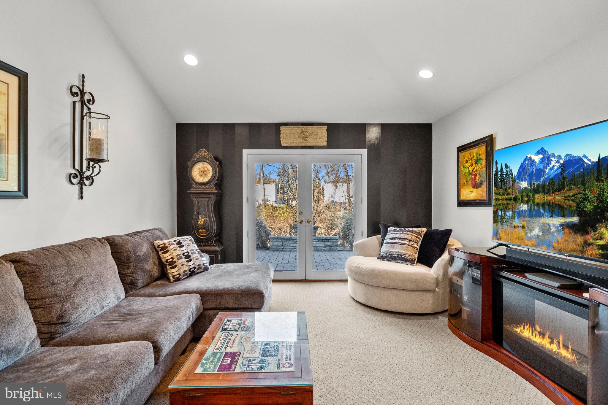 PALOMINO FARMS - Residential