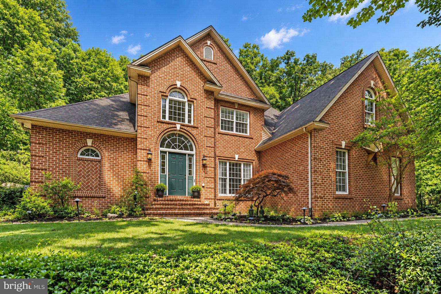 661 HUNTERS LANE