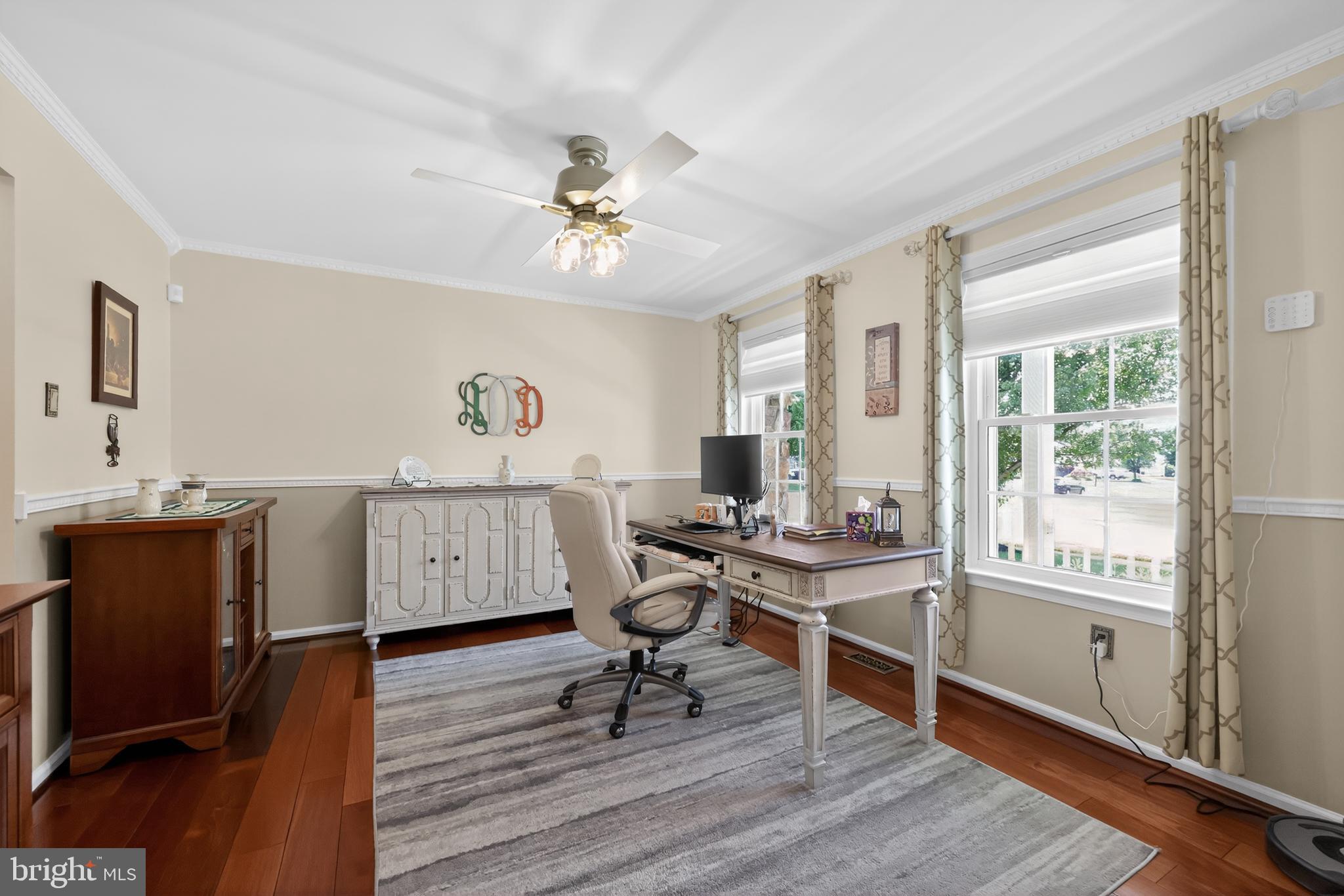 203 GLENVIEW DRIVE