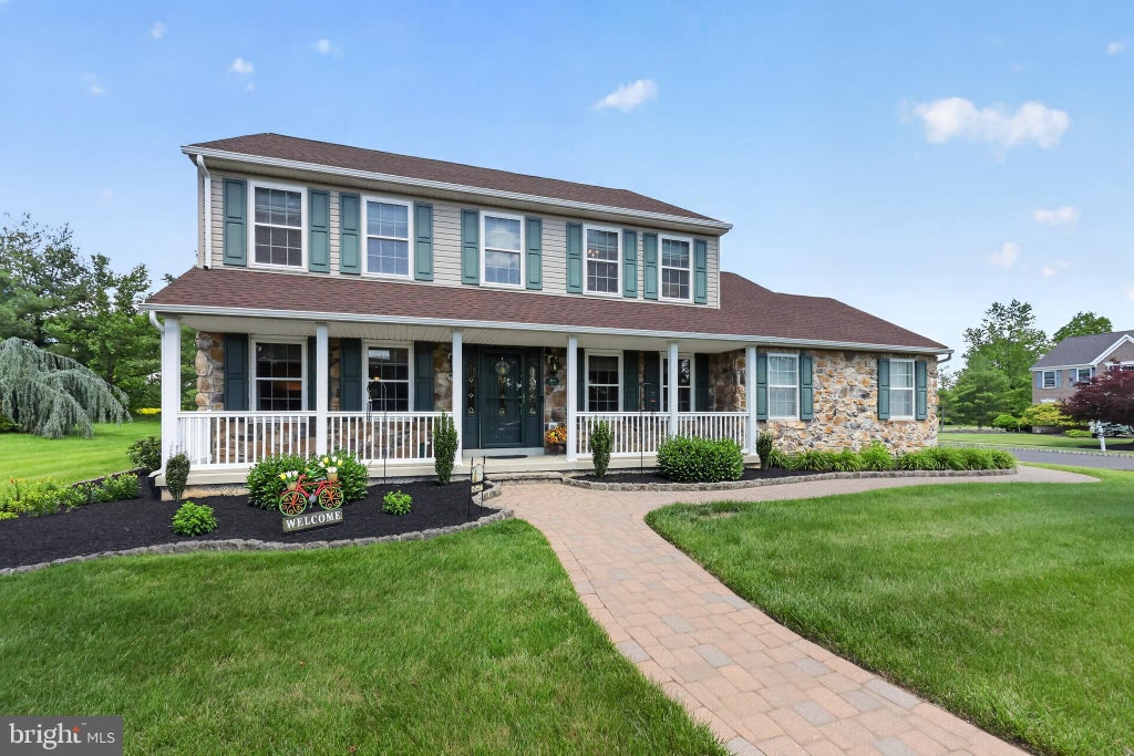 Photo of 203 Glenview Drive, WARRINGTON, PA 18976 (MLS # PABU2121662)