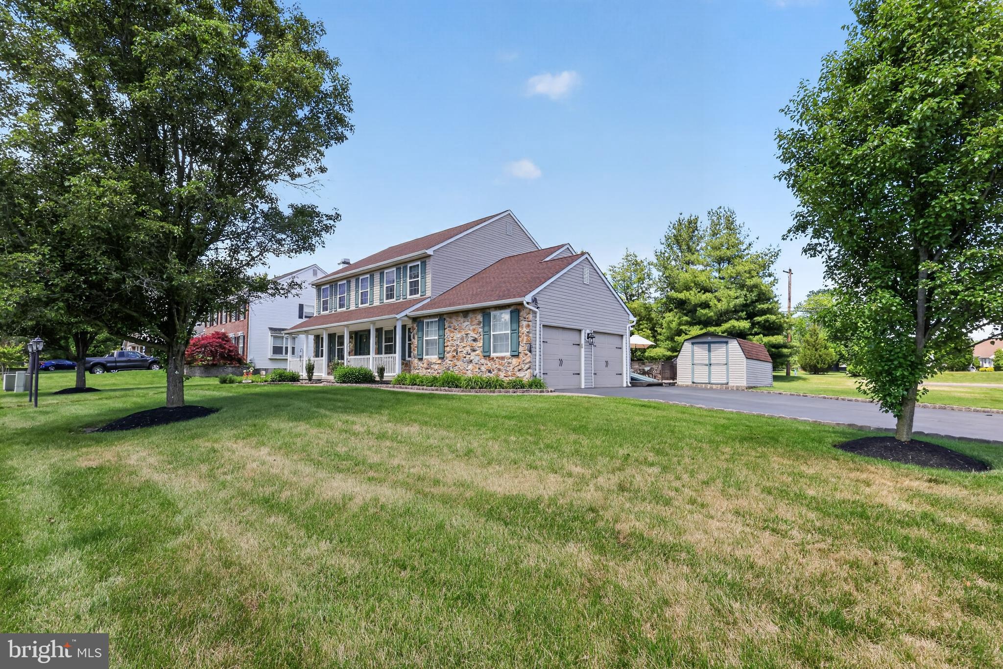 203 GLENVIEW DRIVE